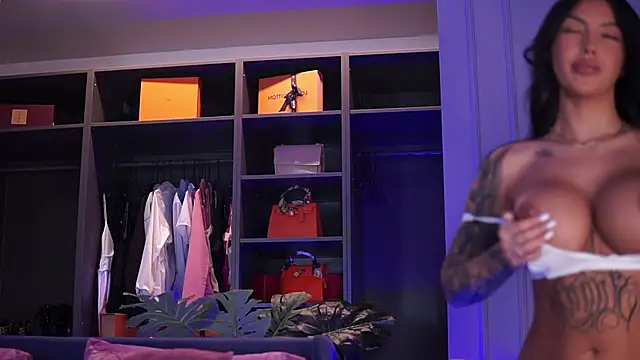 AishaaDevoe online show from 12, 9, 2025