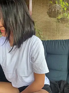 Thais kim online show from 9, 4, 2026