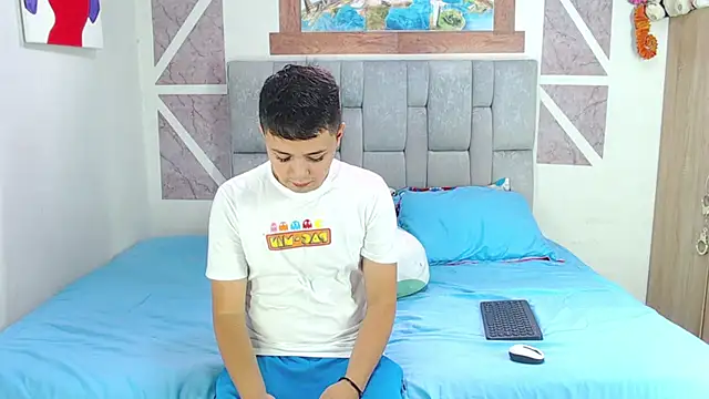 christopher Hot online show from 7, 5, 2026