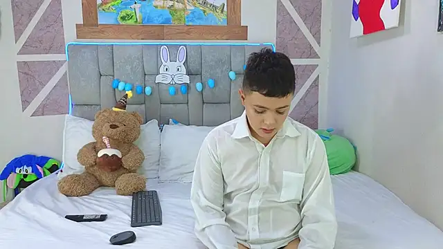 christopher Hot online show from 6, 4, 2026