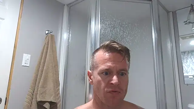 Snapshot of DILFiGuess11 chatting on 3, 6, 2026 DILFiGuess11 online show from 3, 6, 2026