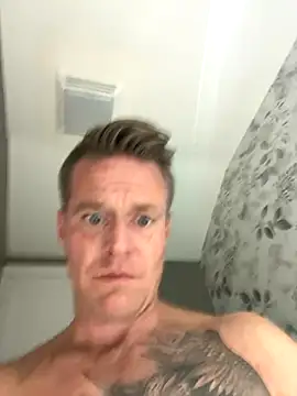 DILFiGuess11 online show from 23, 9, 2025