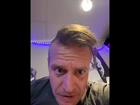 DILFiGuess11 online show from 21, 5, 2026