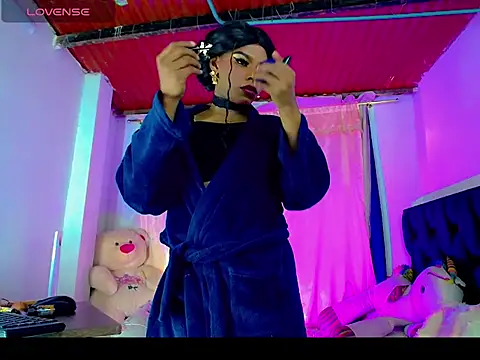 Snapshot of TheBlackwidows chatting on 23, 11, 2025 TheBlackwidows online show from 23, 11, 2025