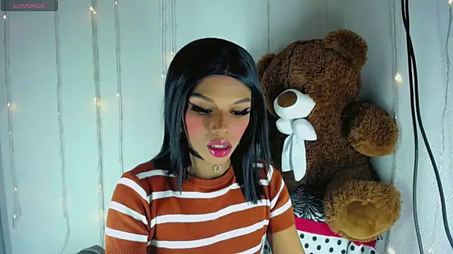 Snapshot of TheBlackwidows chatting on 14, 10, 2025 TheBlackwidows online show from 14, 10, 2025