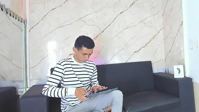 Golldens Dreamss online show from 6, 10, 2025