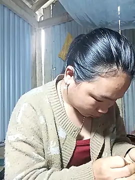 may-squirl online show from 2, 11, 2025