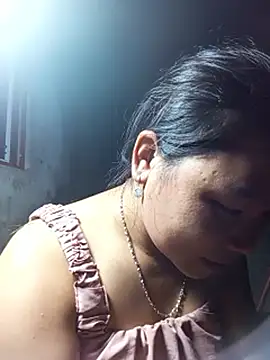 may-squirl online show from 26, 10, 2025