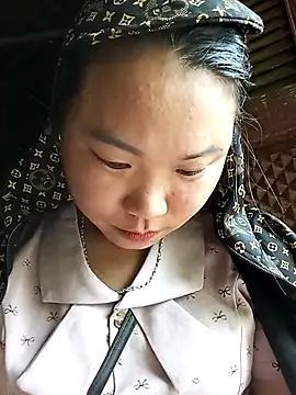 may-squirl online show from 20, 10, 2025