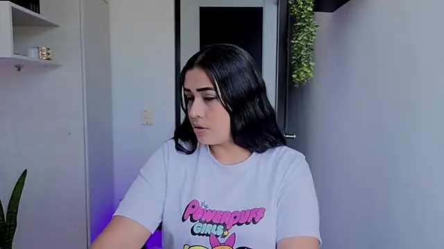 Kayleemorales online show from 9, 5, 2026
