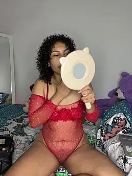 Snapshot of ViolettaMiller_ chatting on 21, 11, 2025 ViolettaMiller online show from 21, 11, 2025