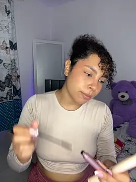 Snapshot of ViolettaMiller_ chatting on 7, 11, 2025 ViolettaMiller online show from 7, 11, 2025