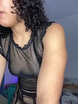 Snapshot of ViolettaMiller_ chatting on 10, 11, 2025 ViolettaMiller online show from 10, 11, 2025