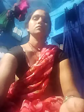 Jooli xx online show from 28, 3, 2026