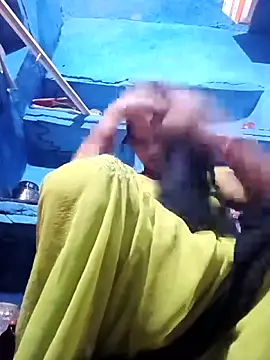 Jooli xx online show from 4, 3, 2026