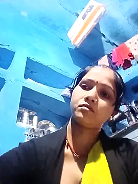 Jooli xx online show from 1, 3, 2026