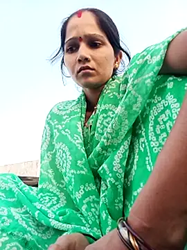 Jooli xx online show from 8, 10, 2025