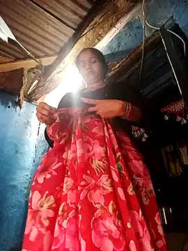 Jooli xx online show from 9, 4, 2026