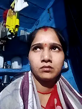 Jooli xx online show from 8, 4, 2026