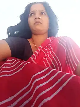 Jooli xx online show from 5, 11, 2025