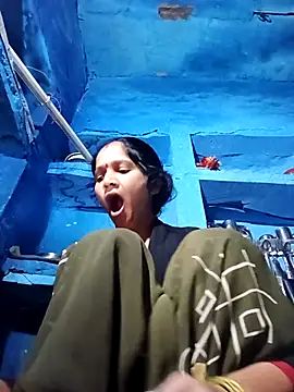 Jooli xx online show from 29, 11, 2025