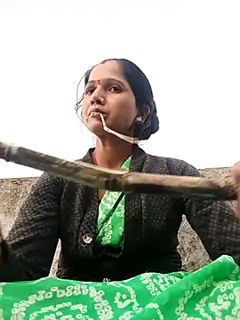 Jooli xx online show from 1, 11, 2025