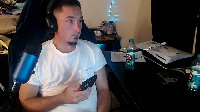 YoBlezz online show from 3, 10, 2025