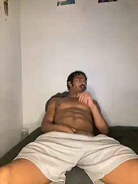 Snapshot of TRILLAHUNG chatting on 15, 9, 2025 TRILLAHUNG online show from 15, 9, 2025