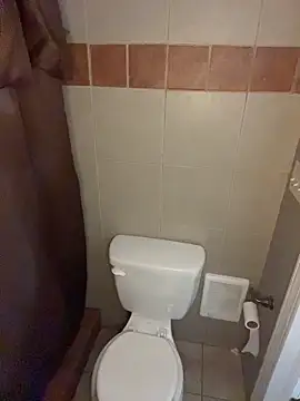 Snapshot of TRILLAHUNG chatting on 15, 12, 2025 TRILLAHUNG online show from 15, 12, 2025