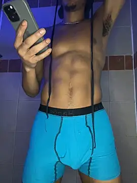 Snapshot of TRILLAHUNG chatting on 20, 9, 2025 TRILLAHUNG online show from 20, 9, 2025