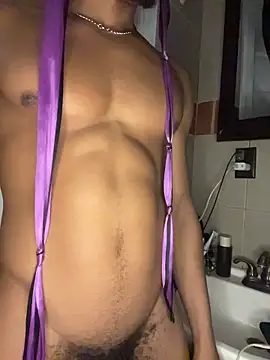 Snapshot of TRILLAHUNG chatting on 3, 12, 2025 TRILLAHUNG online show from 3, 12, 2025