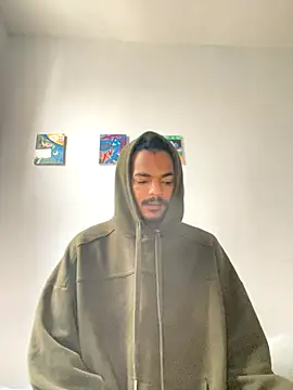 Snapshot of TRILLAHUNG chatting on 23, 9, 2025 TRILLAHUNG online show from 23, 9, 2025