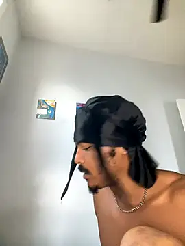 Snapshot of TRILLAHUNG chatting on 27, 9, 2025 TRILLAHUNG online show from 27, 9, 2025