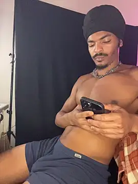 TRILLAHUNG online show from 25, 5, 2026
