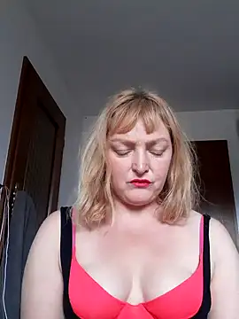 LiluLiluLilu online show from 8, 10, 2025