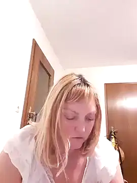 LiluLiluLilu online show from 24, 10, 2025