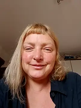 Snapshot of LiluLiluLilu chatting on 2, 6, 2026 LiluLiluLilu online show from 2, 6, 2026