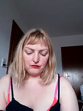 LiluLiluLilu online show from 2, 10, 2025