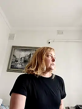 LiluLiluLilu online show from 12, 9, 2025