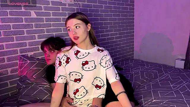 fetchingcouplee online show from 18, 9, 2025