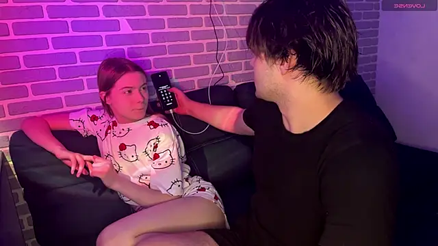 fetchingcouplee online show from 20, 10, 2025