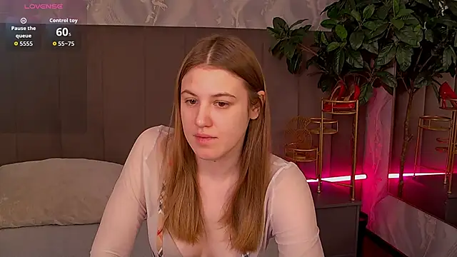 MelanieHenders online show from 3, 12, 2025