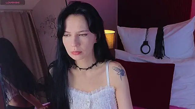 Snapshot of Alisssseee chatting on 13, 11, 2025 Alisssseee online show from 13, 11, 2025