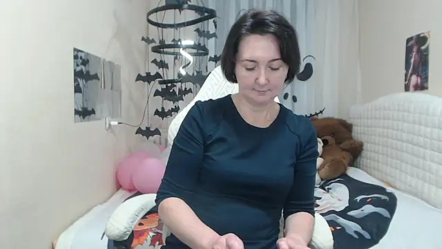 VivianGuchih online show from 1, 11, 2025