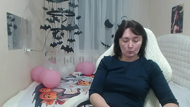 VivianGuchih online show from 25, 10, 2025