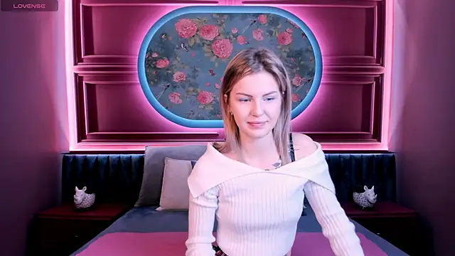 NaomiSol online show from 9, 10, 2025