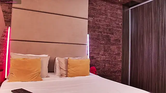 SandraSilver online show from 19, 9, 2025