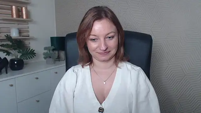 angelaSamt online show from 7, 11, 2025