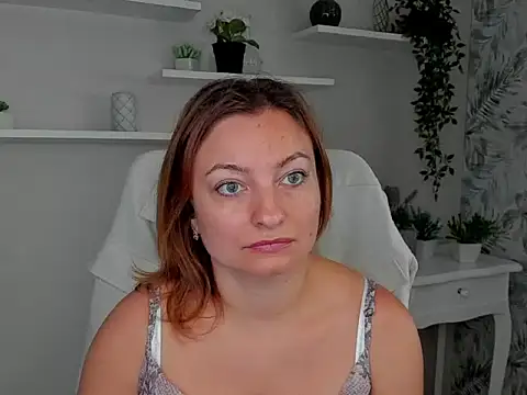 angelaSamt online show from 9, 9, 2025