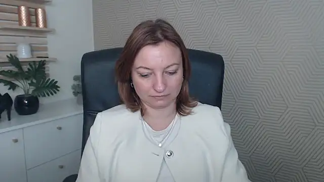 angelaSamt online show from 5, 11, 2025